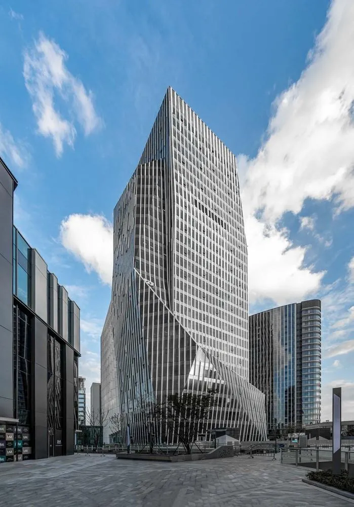Вежі натхненні скелями / Фото Archdaily Вежі натхненні скелями / Фото Archdaily