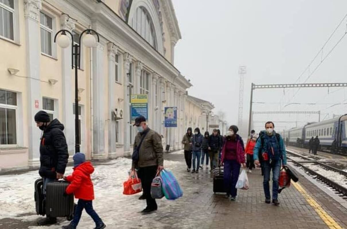 У Полтаві тестами виявили хворих пасажирів потяга Рахів – Харків