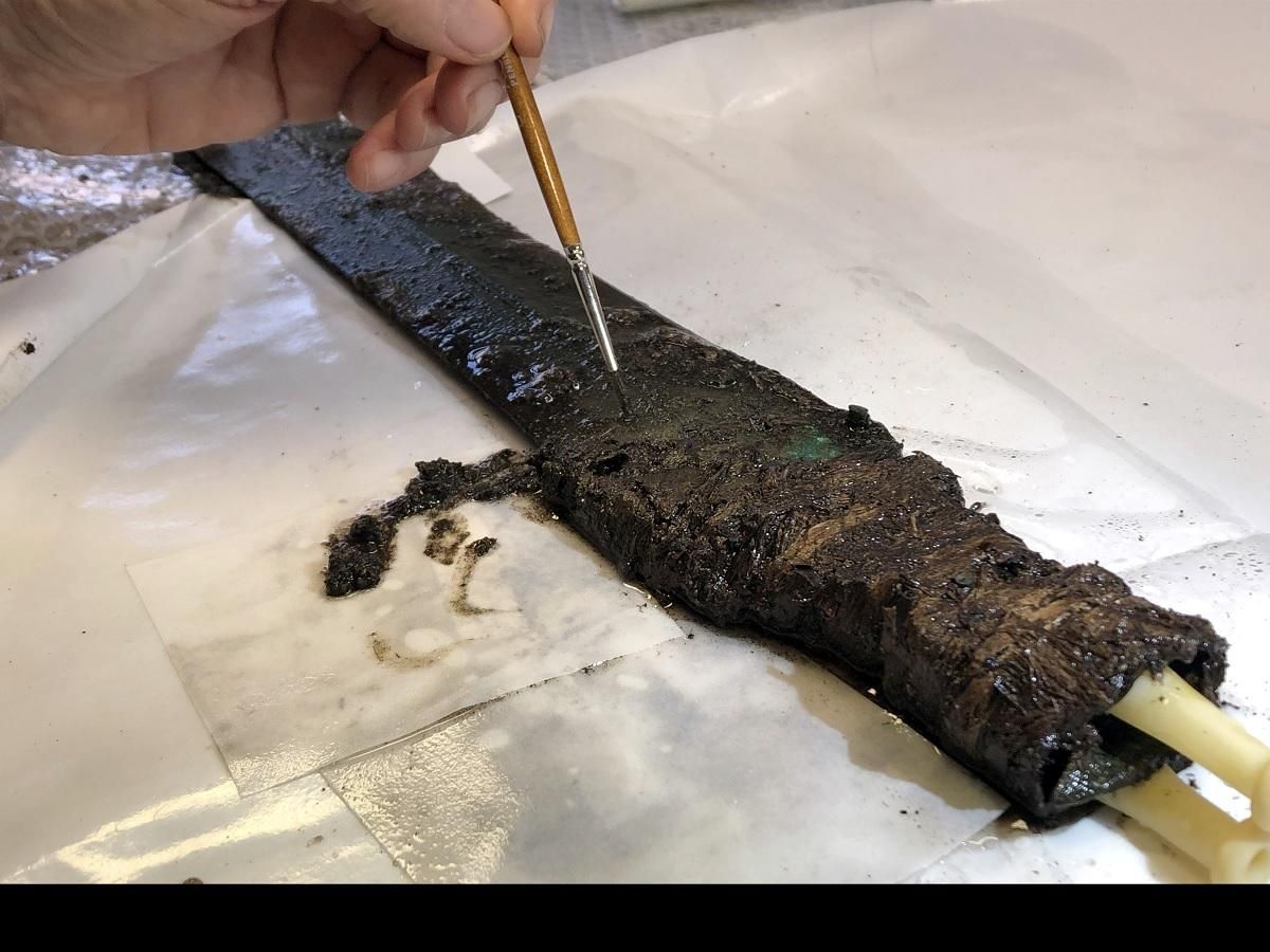 Зберігся відмінно: у Данії знайшли унікальний меч бронзової доби Зберігся відмінно: у Данії знайшли унікальний меч бронзової доби