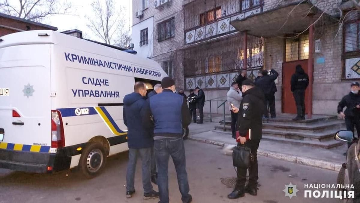 У центрі Миколаєва в орендованій квартирі вбили жінку