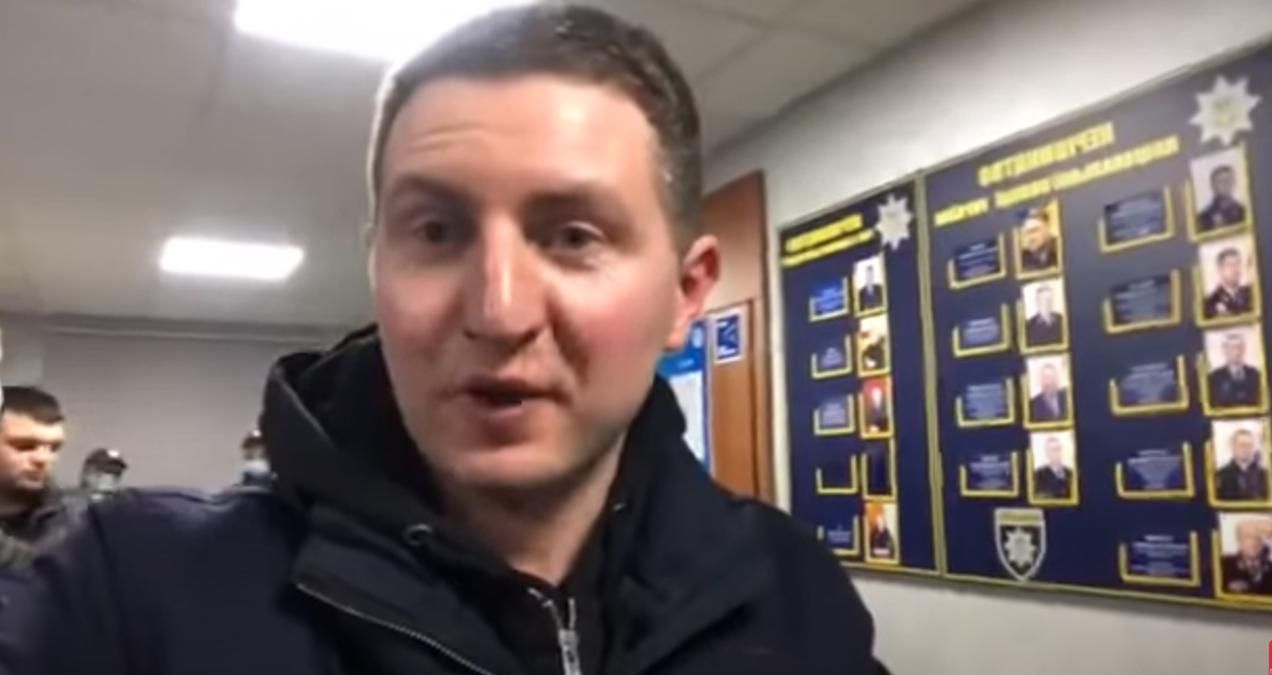 Намагався довести відсутність пандемії: чоловік увірвався в лікарню Намагався довести відсутність пандемії: чоловік увірвався в лікарню