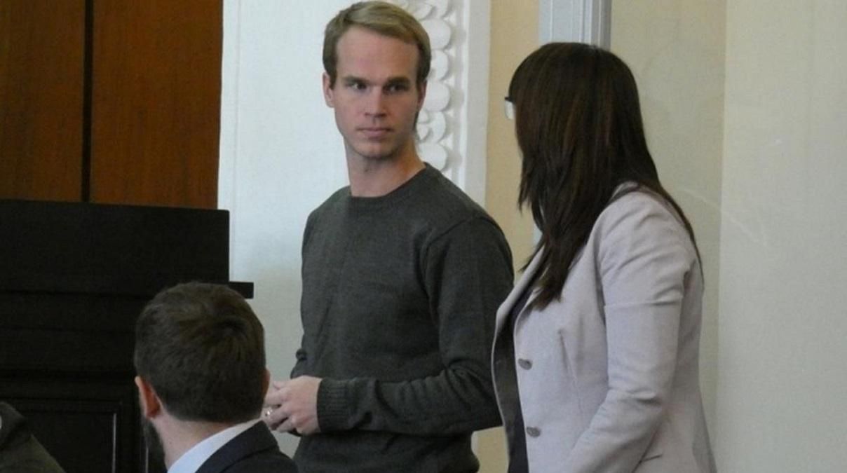 Суд дозволив екстрадувати американця Ленга, він воював на Донбасі Суд дозволив екстрадувати американця Ленга, він воював на Донбасі