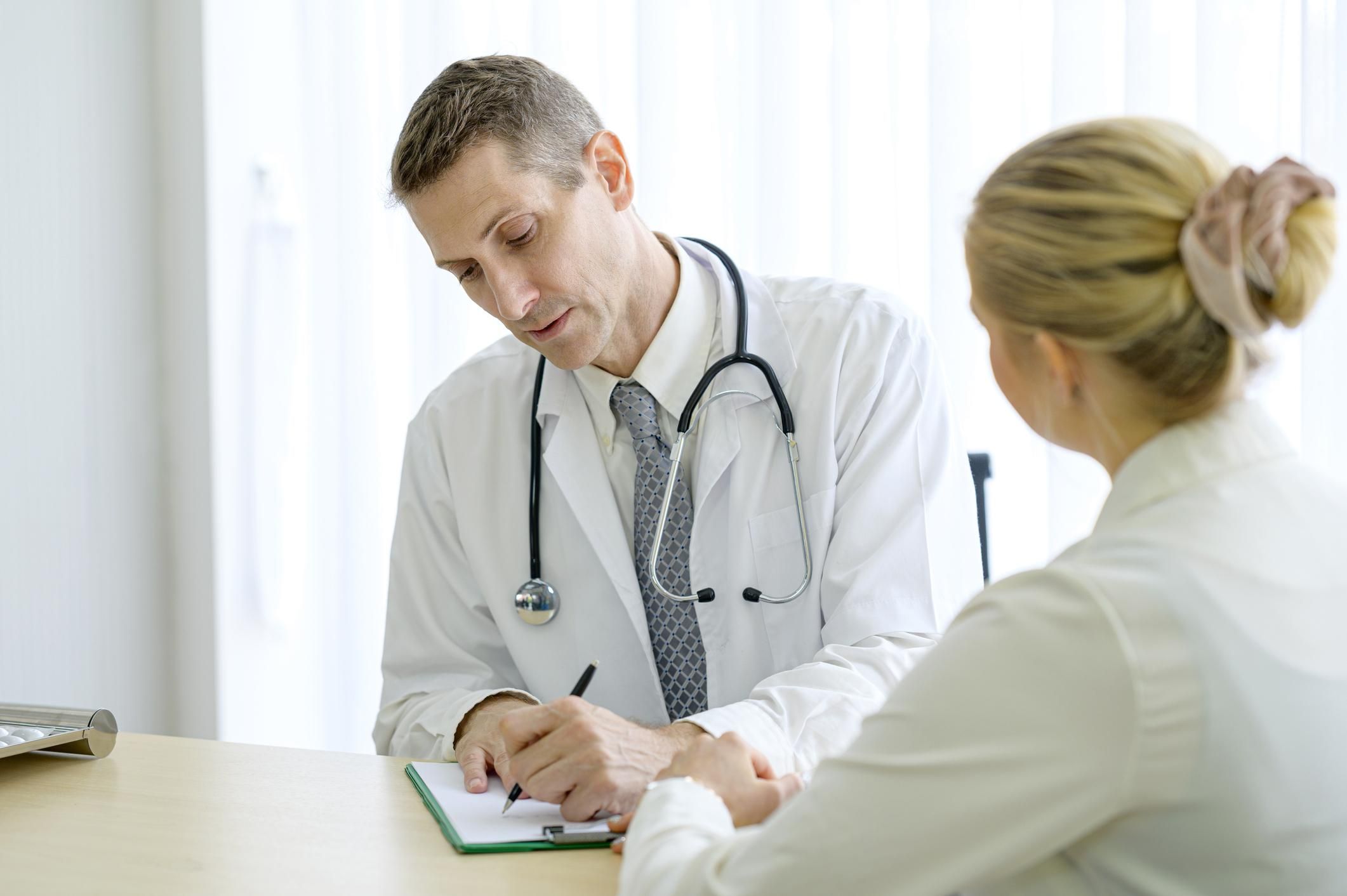 У соцстрасі пояснили, чому затримують виплати українцям У соцстрасі пояснили, чому затримують виплати українцям