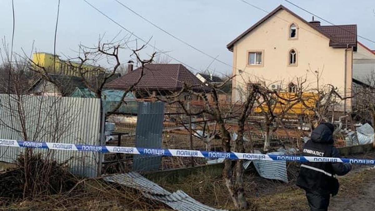 Под Киевом возле частного дома прогремел мощный взрыв, есть погибший