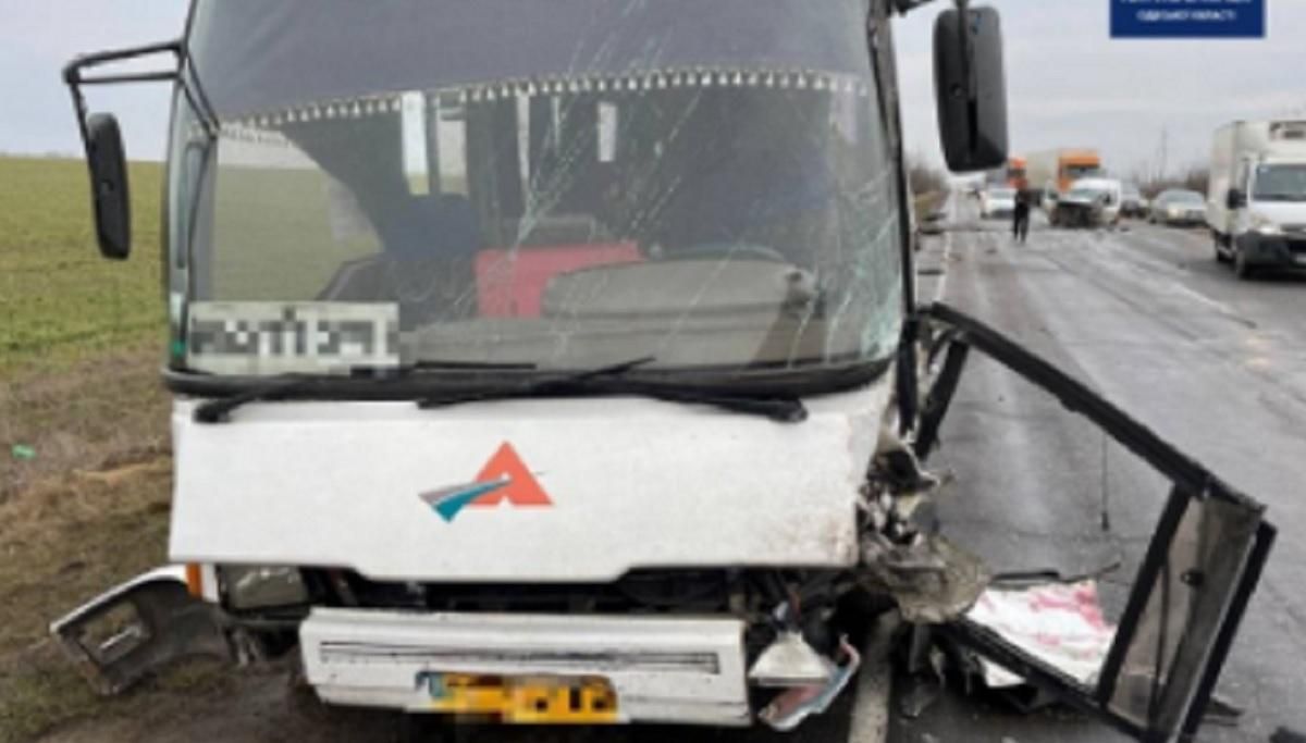 ДТП на дороге Одесса - Мелитополь 16.03.2021: есть пострадавшие ДТП на дороге Одесса - Мелитополь 16.03.2021: есть пострадавшие