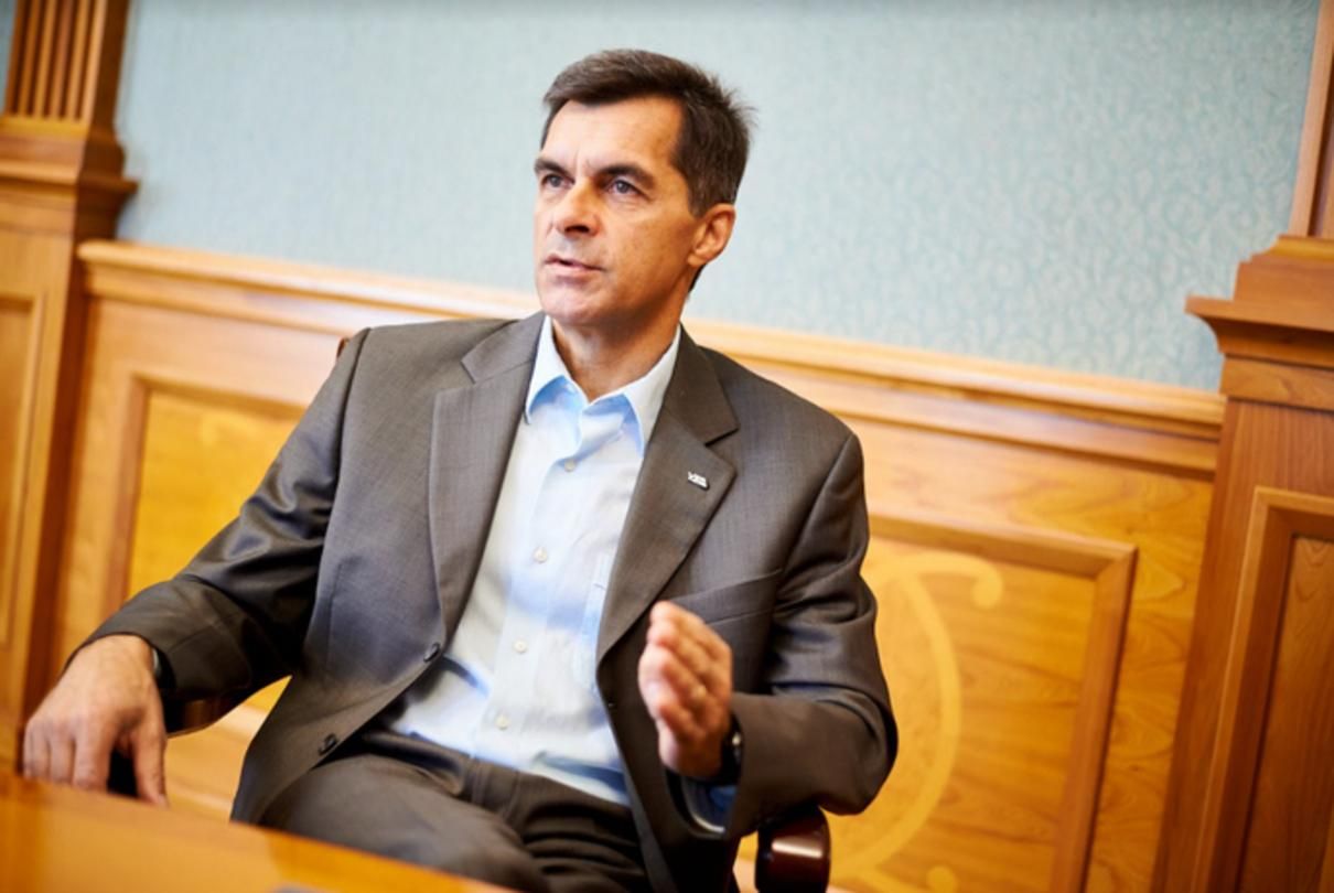 Уряд звільнив голову Укрзалізниці Володимира Жмака: хто замість нього Уряд звільнив голову Укрзалізниці Володимира Жмака: хто замість нього