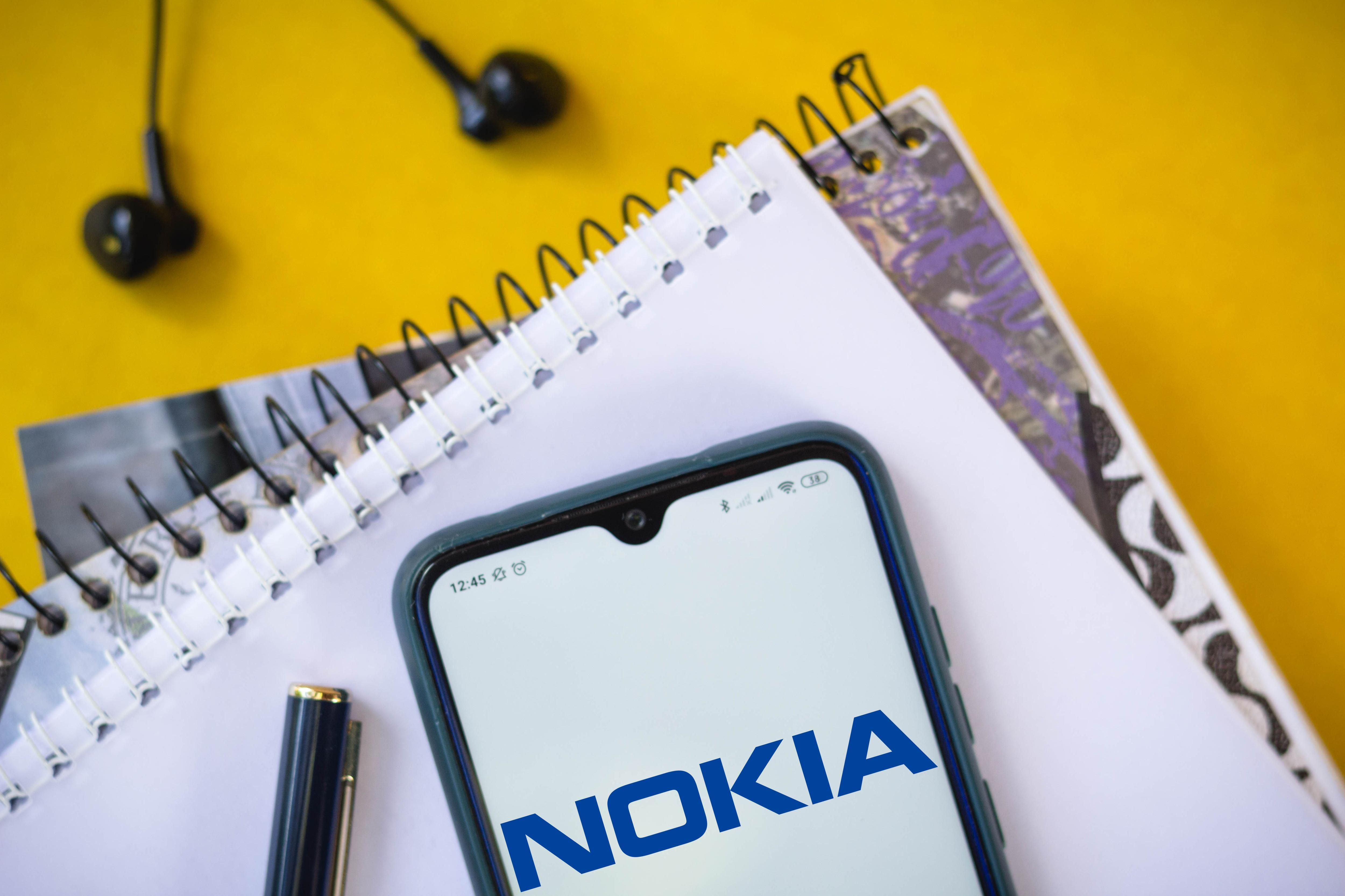 Nokia уволит 10 000 человек 