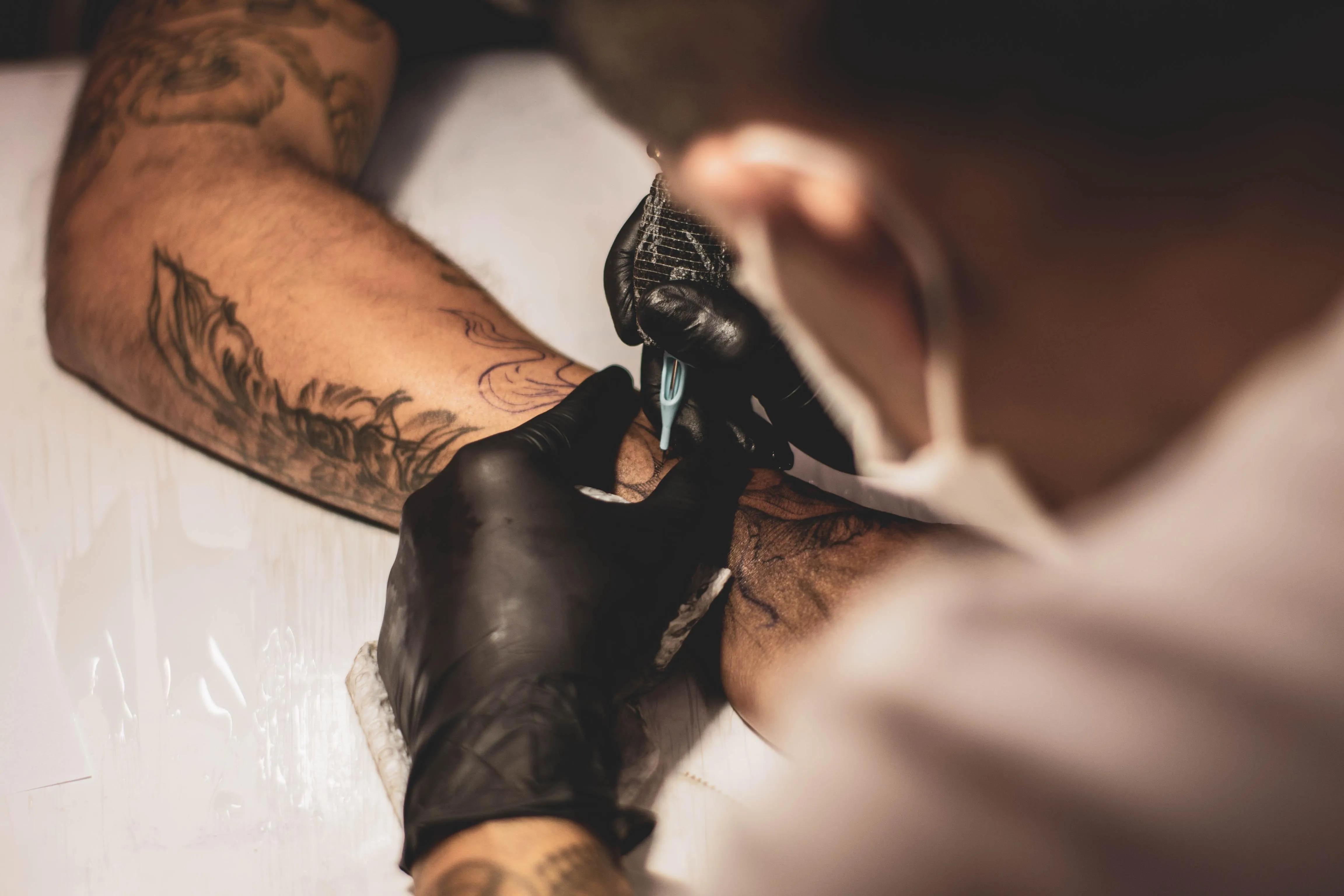 Революційні чорнила: придумали тимчасові татуювання, які тримаються на тілі всього рік