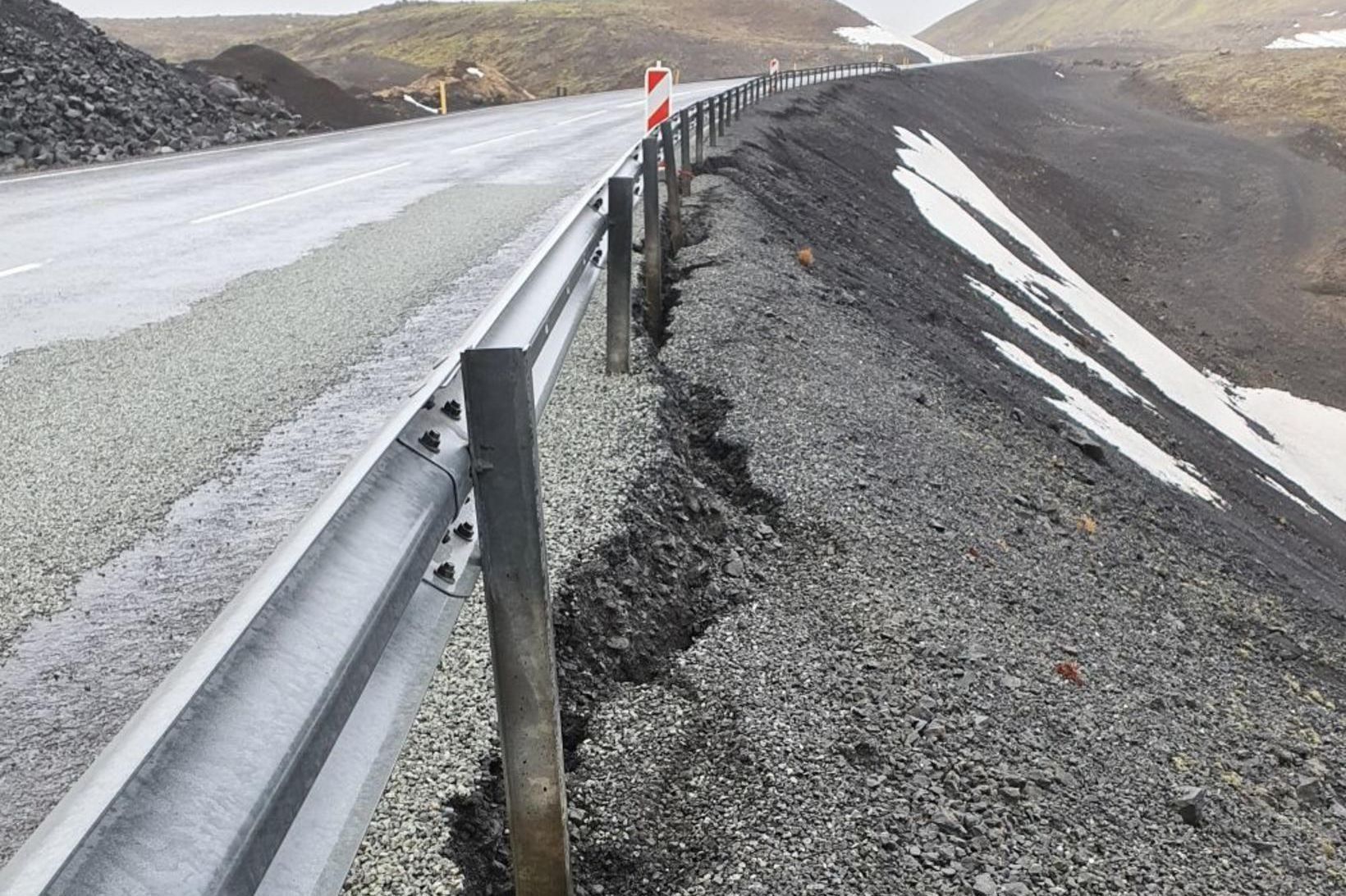 50 000 землетрясений произошли в Исландии за три недели - фото, видео 50 000 землетрясений произошли в Исландии за три недели - фото, видео