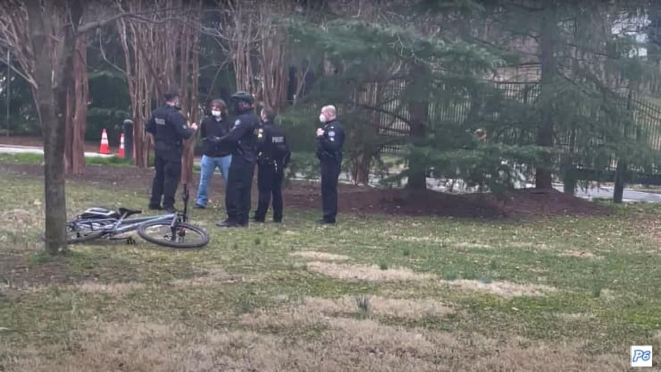 Возле резиденции Камалы Харрис задержали мужчину с винтовкой Возле резиденции Камалы Харрис задержали мужчину с винтовкой