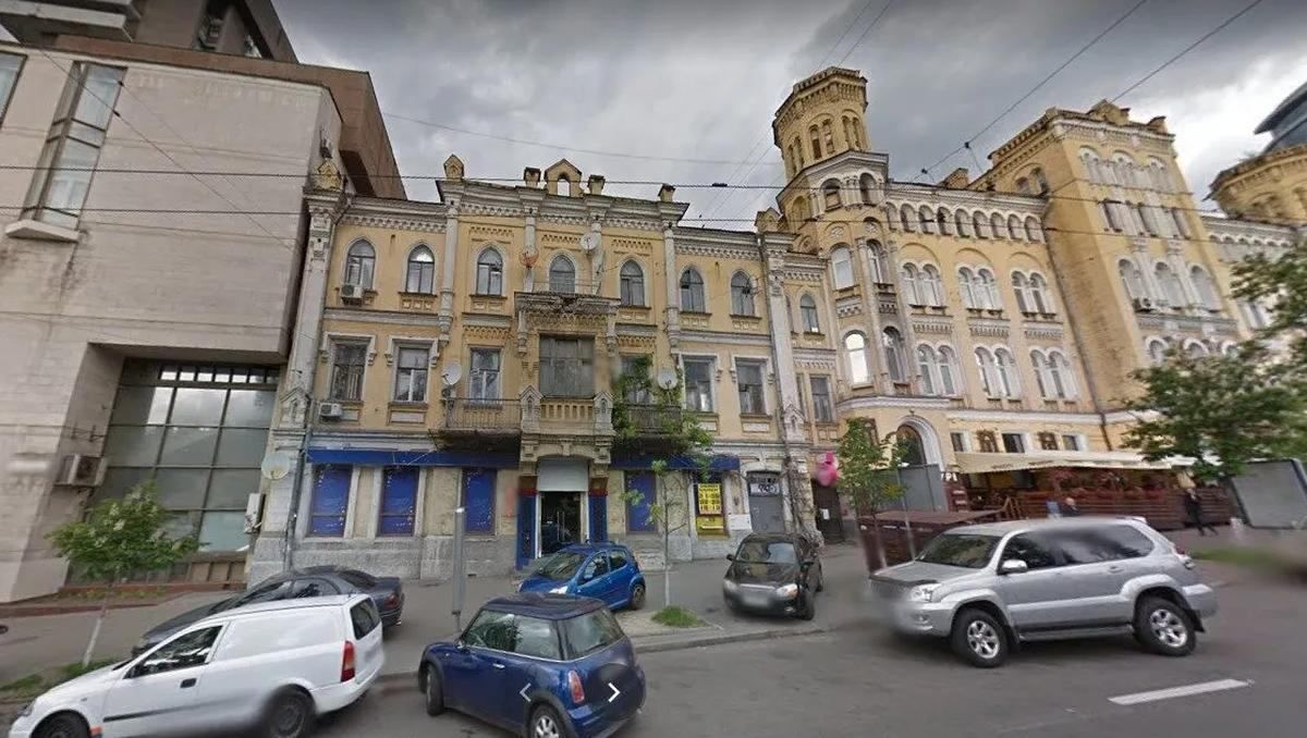 В центре Киева у предпринимателя отобрали 82 тысячи долларов