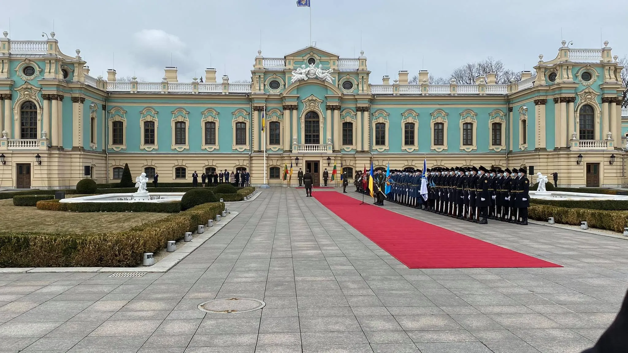 Президент Литви прибув в Україну