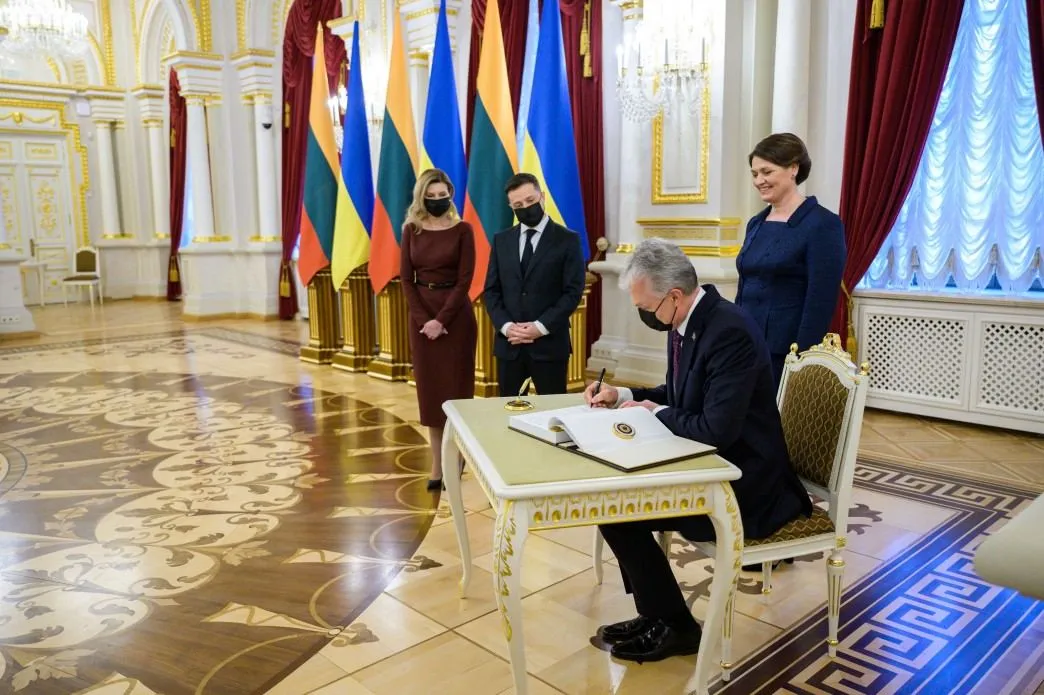 Олена Зеленська на зустрічі з президентом Литви Олена Зеленська на зустрічі з президентом Литви