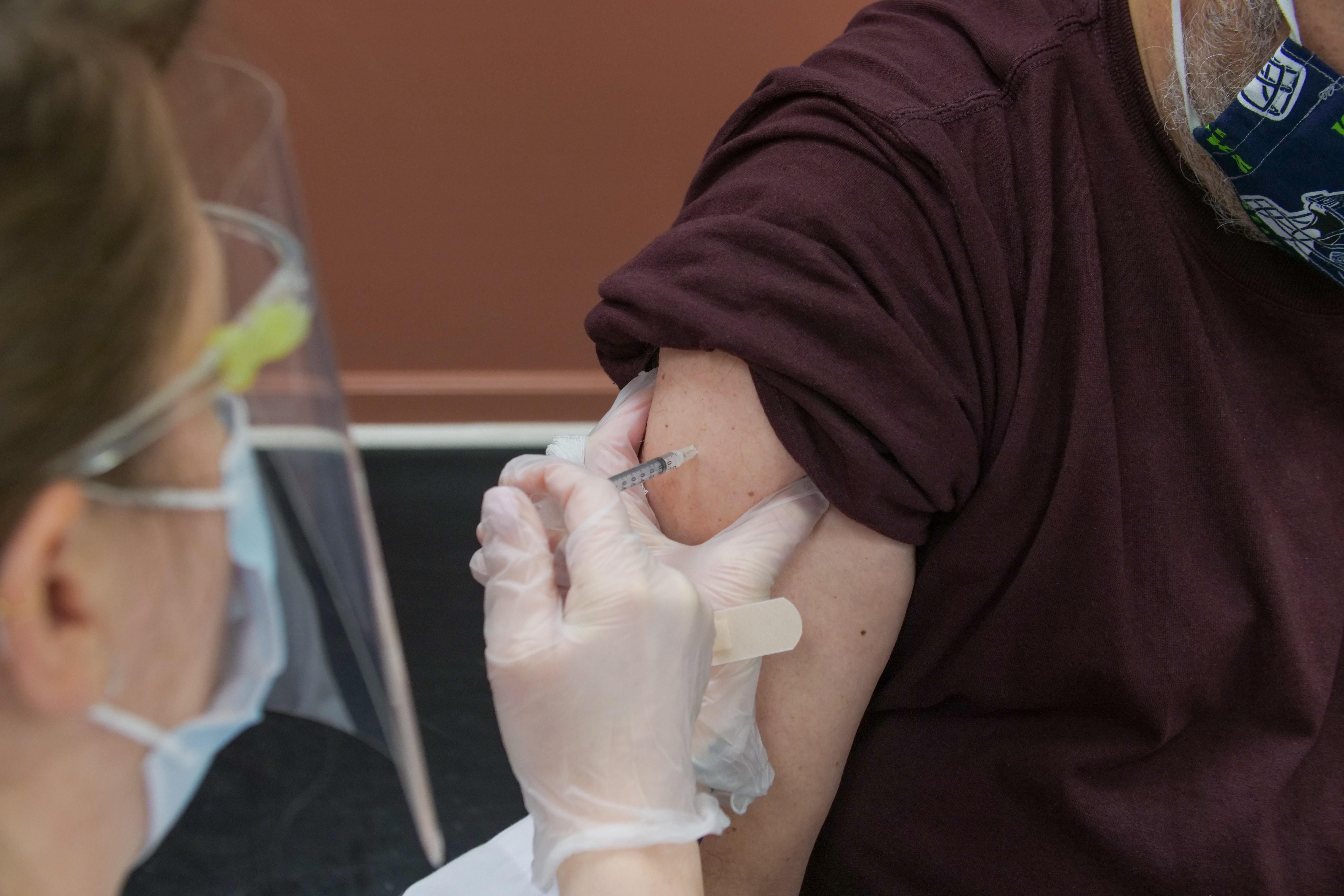 Ляшко заболел еще раз в COVID-19: что не так с вакцинацией в Украине