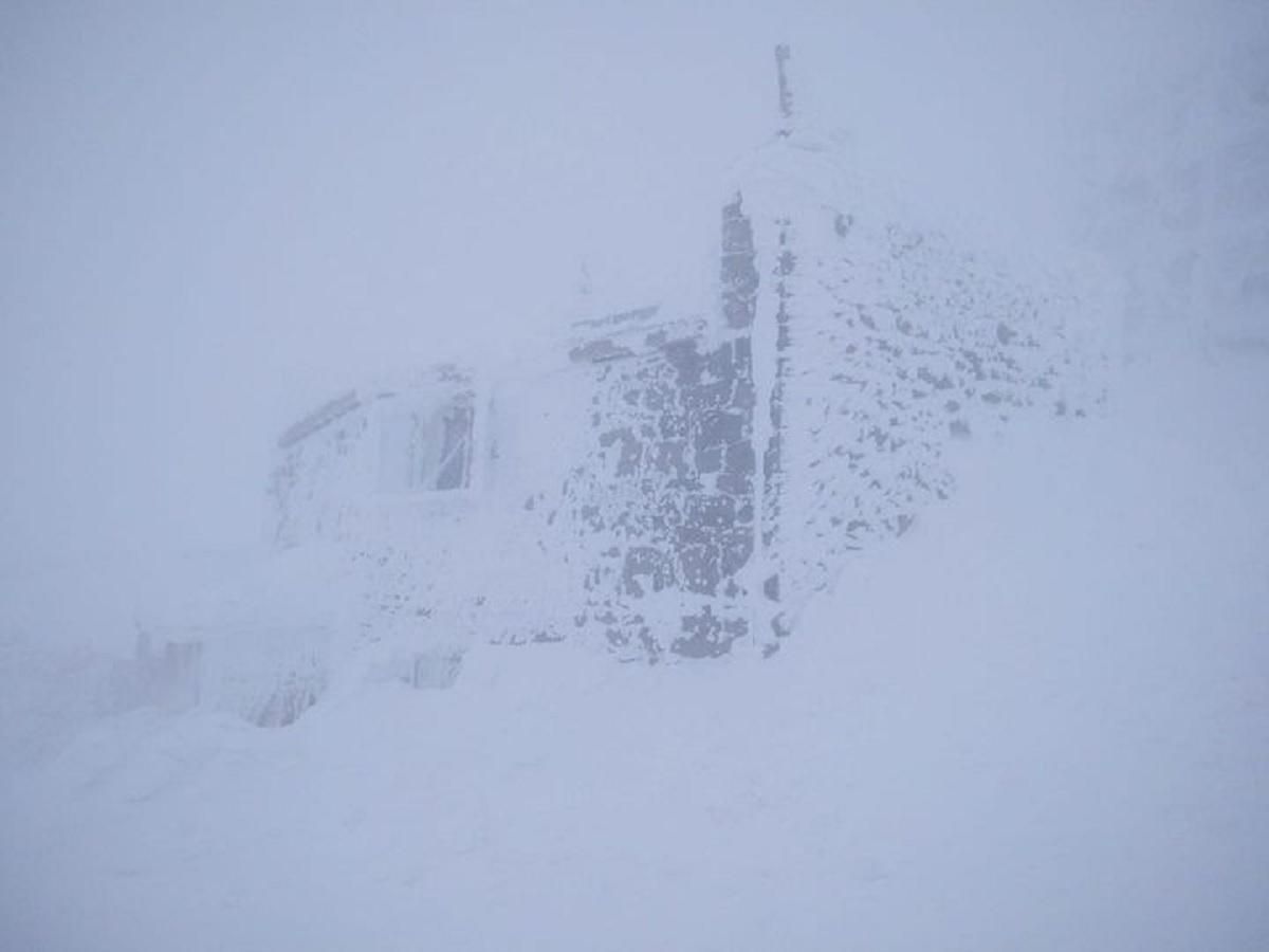 В Карпатах 19 марта угроза лавин, а на горе Поп Иван снег и мороз В Карпатах 19 марта угроза лавин, а на горе Поп Иван снег и мороз