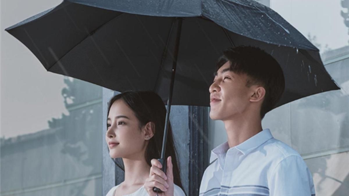 Партнер Xiaomi представив парасольку, яка автоматично складається та обладнана ліхтариком Партнер Xiaomi представив парасольку, яка автоматично складається та обладнана ліхтариком