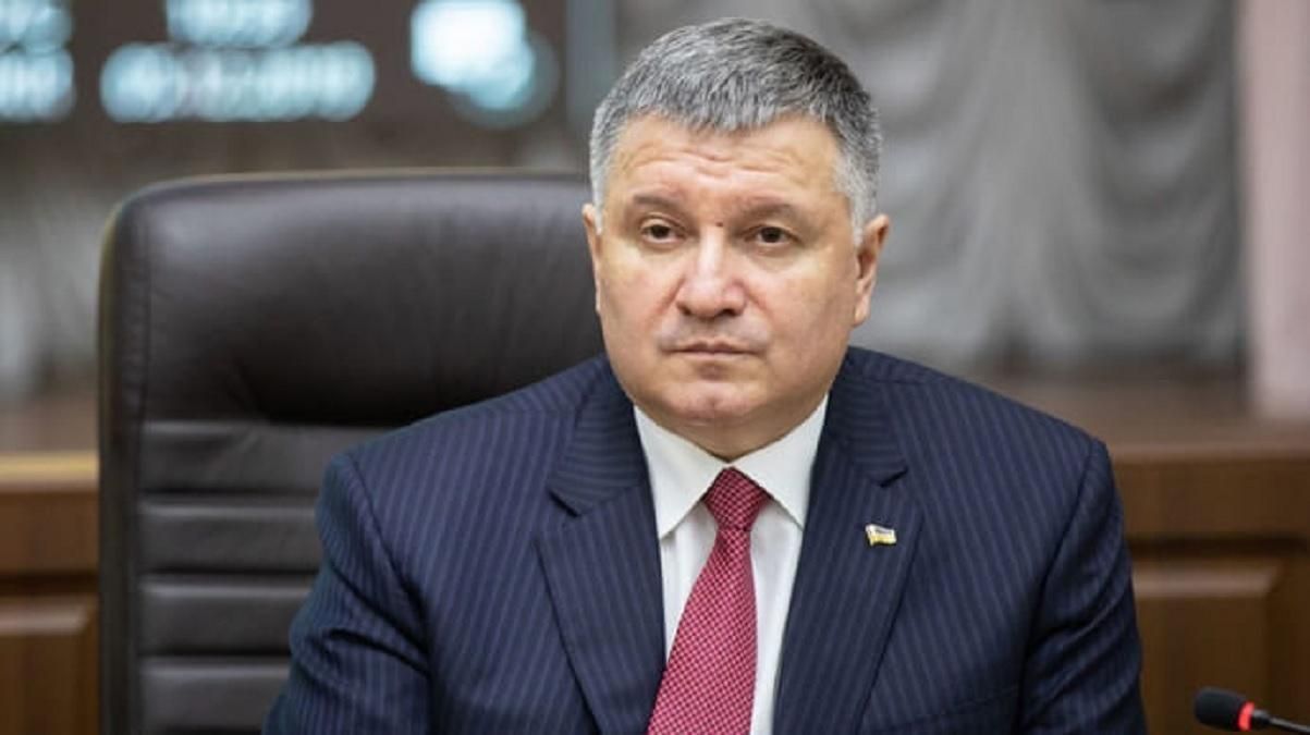 Аваков обвинил судью за освобождение от наказания вора в законе