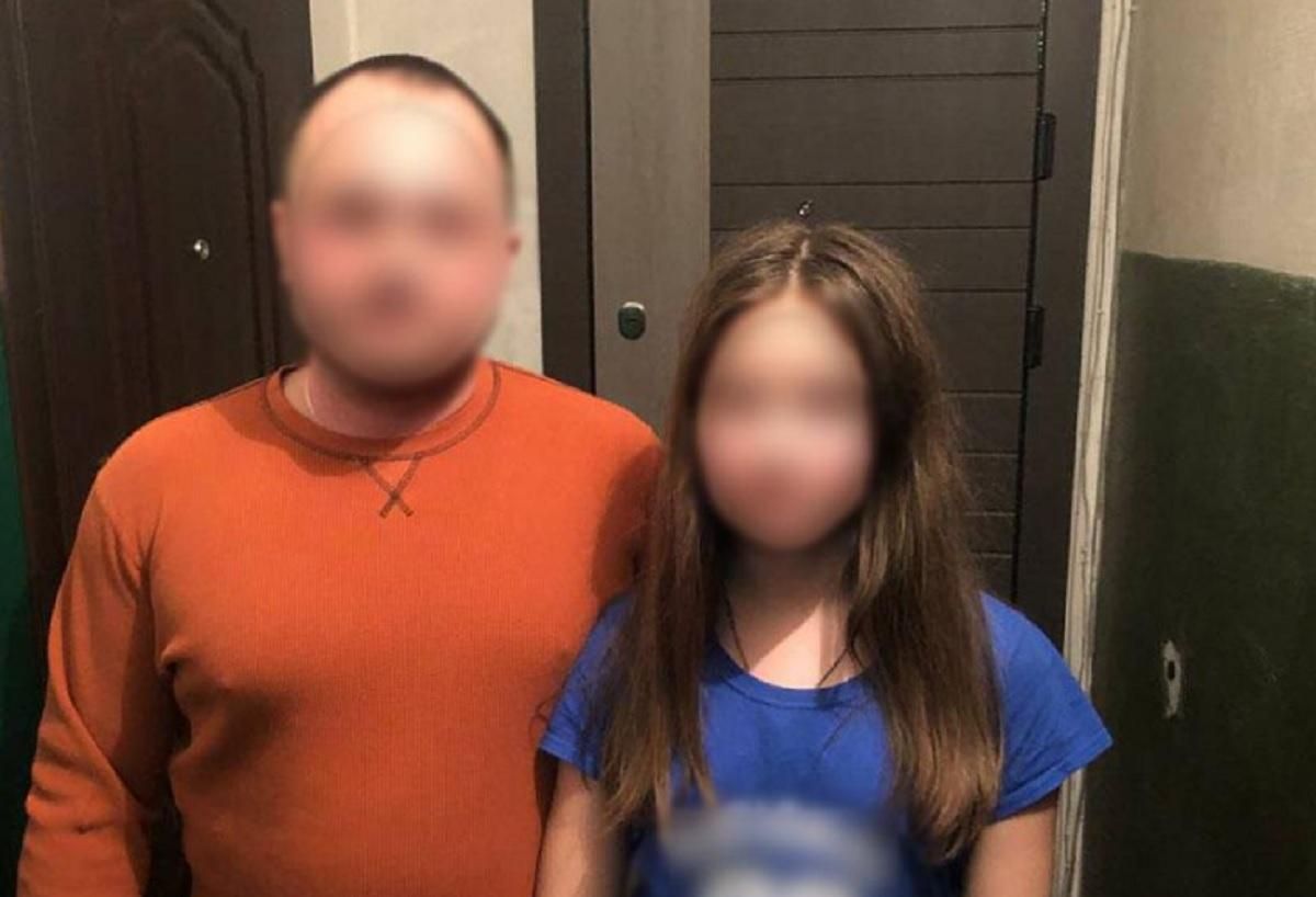 Проиграла пари: девочка "заминировала" школу в Чернигове Проиграла пари: девочка "заминировала" школу в Чернигове