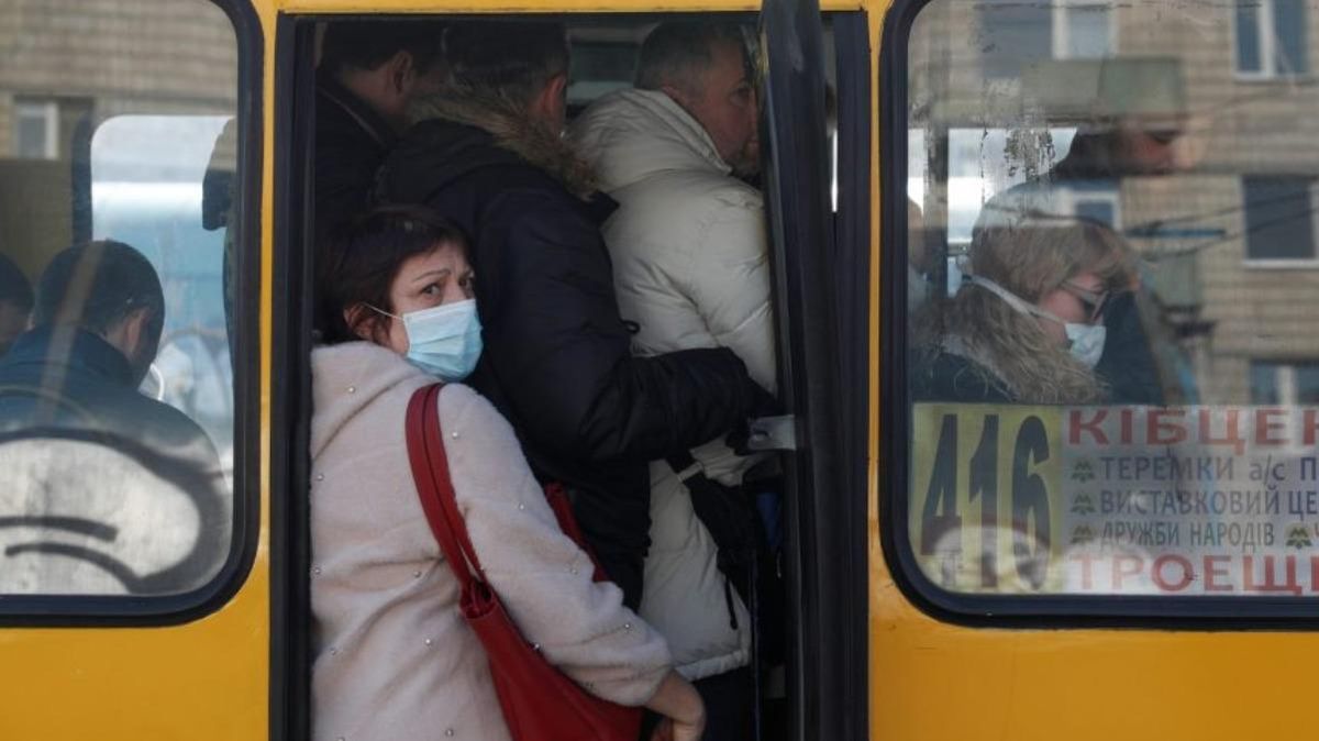 Остановка транспорта в Киеве приведет к коллапсу, - КГГА Остановка транспорта в Киеве приведет к коллапсу, - КГГА