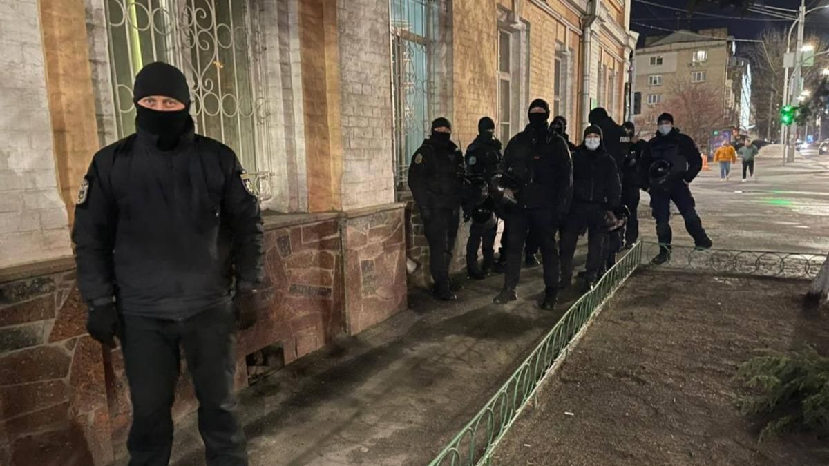 Протесты по Стерненка на Банковой: есть задержанный Протесты по Стерненка на Банковой: есть задержанный