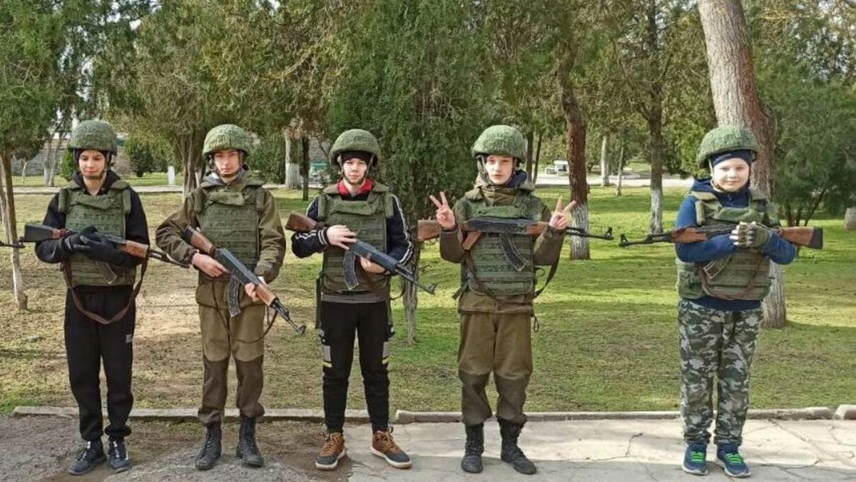 На оккупированных территориях детей учат, что Украина будет нападать На оккупированных территориях детей учат, что Украина будет нападать