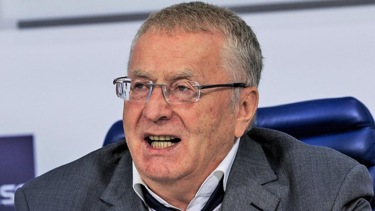 Жириновский призвал без предупреждения напасть на Украину Жириновский призвал без предупреждения напасть на Украину