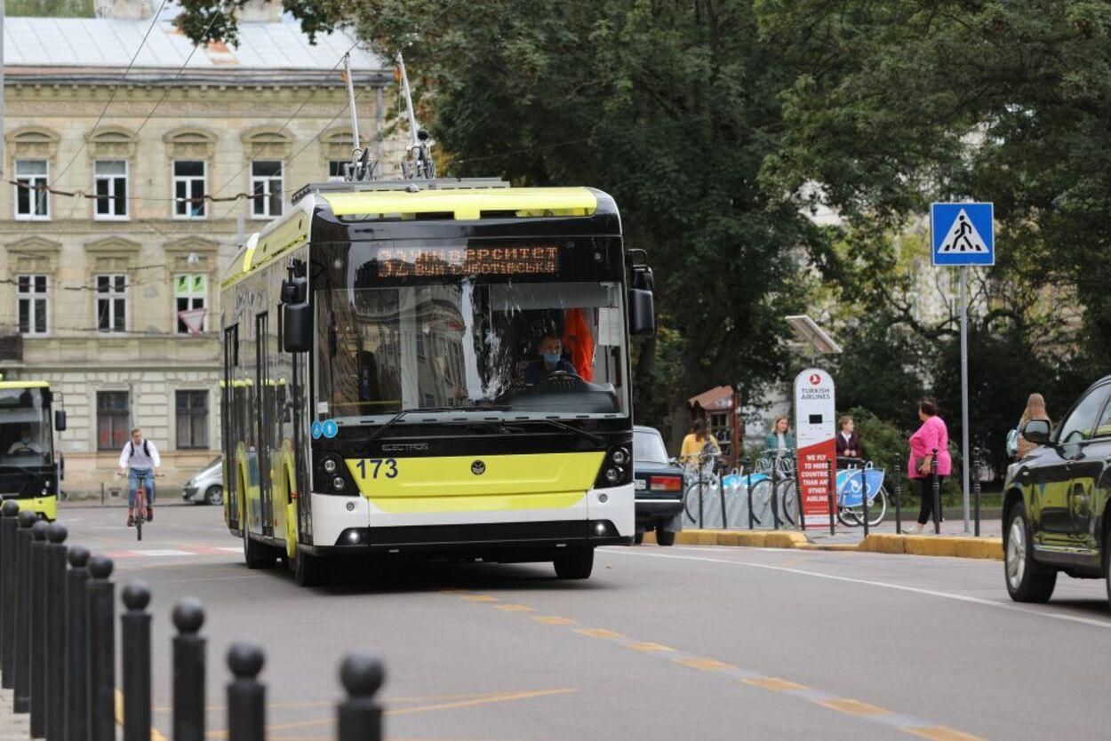 У Львові через ремонт вулиці Бандери змінили маршрути руху трамваїв та тролейбусів