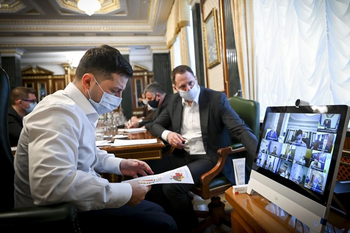 Пришвидшення вакцинації: підсумки наради Зеленського Пришвидшення вакцинації: підсумки наради Зеленського