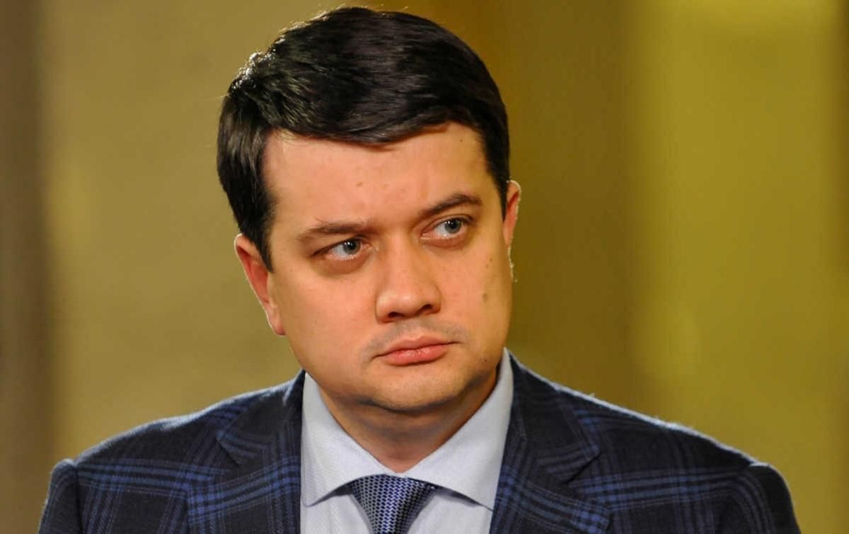 Разумков прокоментував позачергове засідання Ради через погроми під ОП Разумков прокоментував позачергове засідання Ради через погроми під ОП