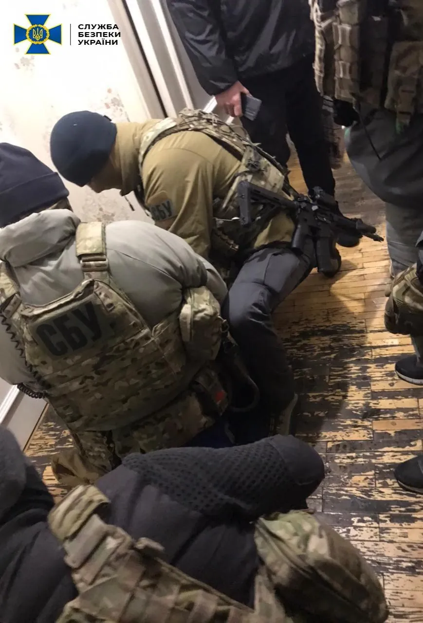 Працівника ДФС затримали правоохоронці Працівника ДФС затримали правоохоронці