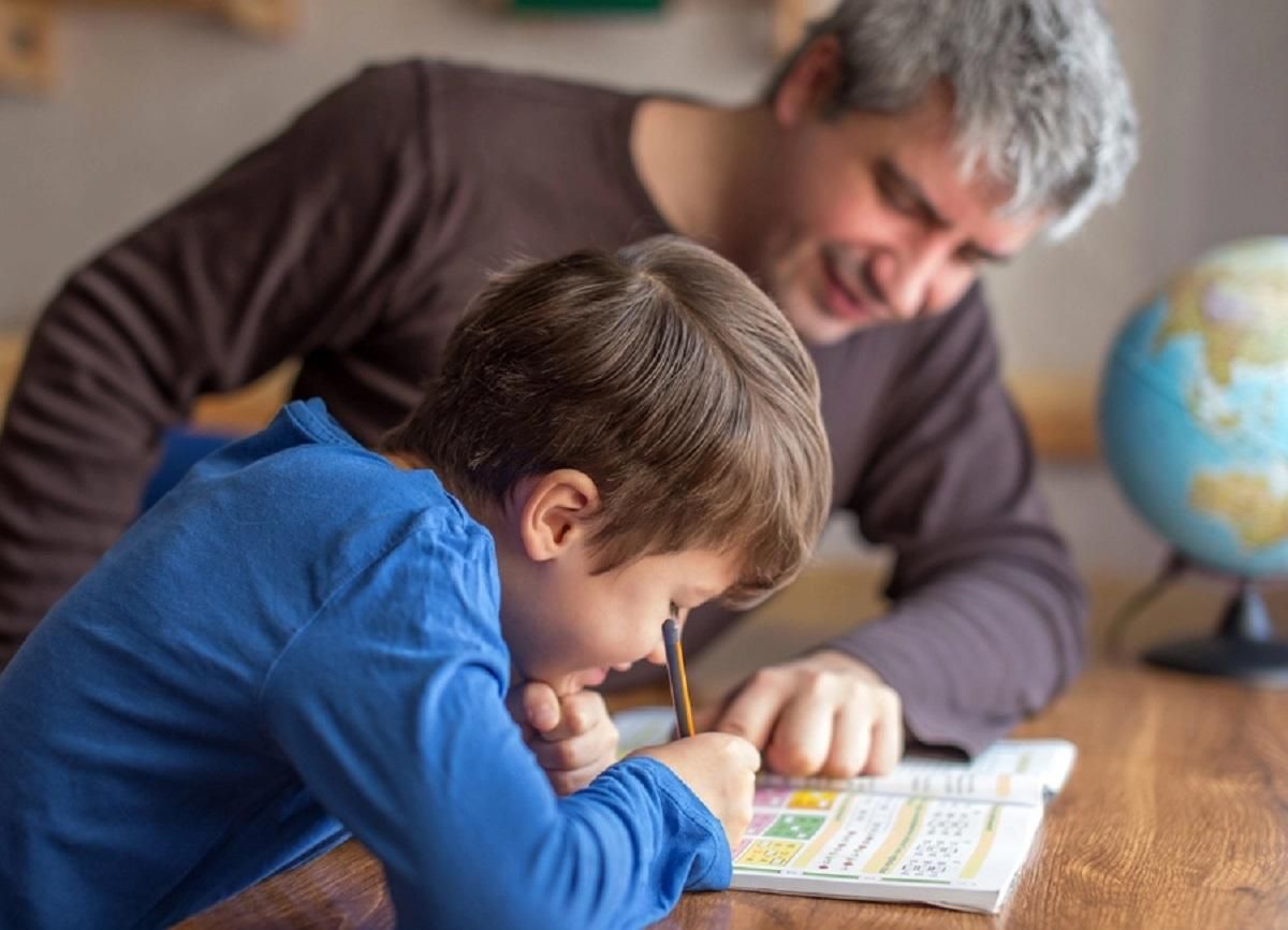 Родители хотят, чтобы учителя отдавали 35% зарплаты на дистанционке Родители хотят, чтобы учителя отдавали 35% зарплаты на дистанционке