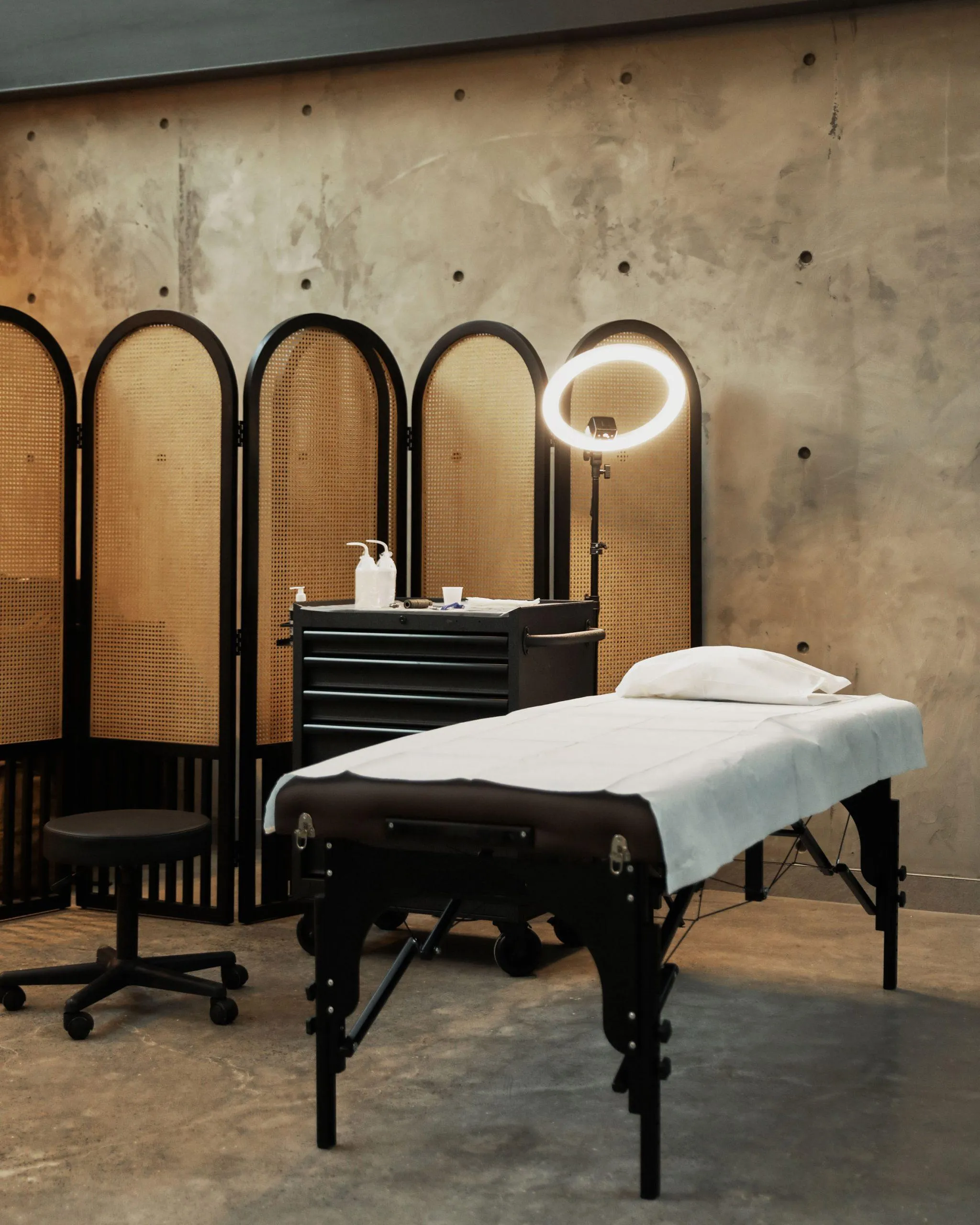 Интерьер создан для того, чтобы гости отдыхали во время сеанса Интерьер создан для того, чтобы гости отдыхали во время сеанса