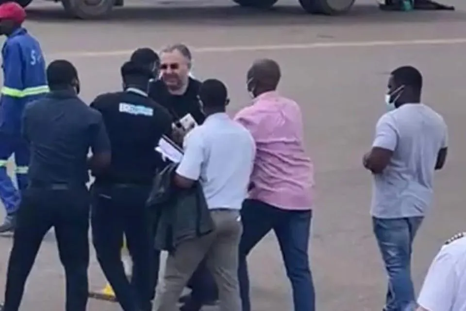 Консул, задержание Консул, задержание