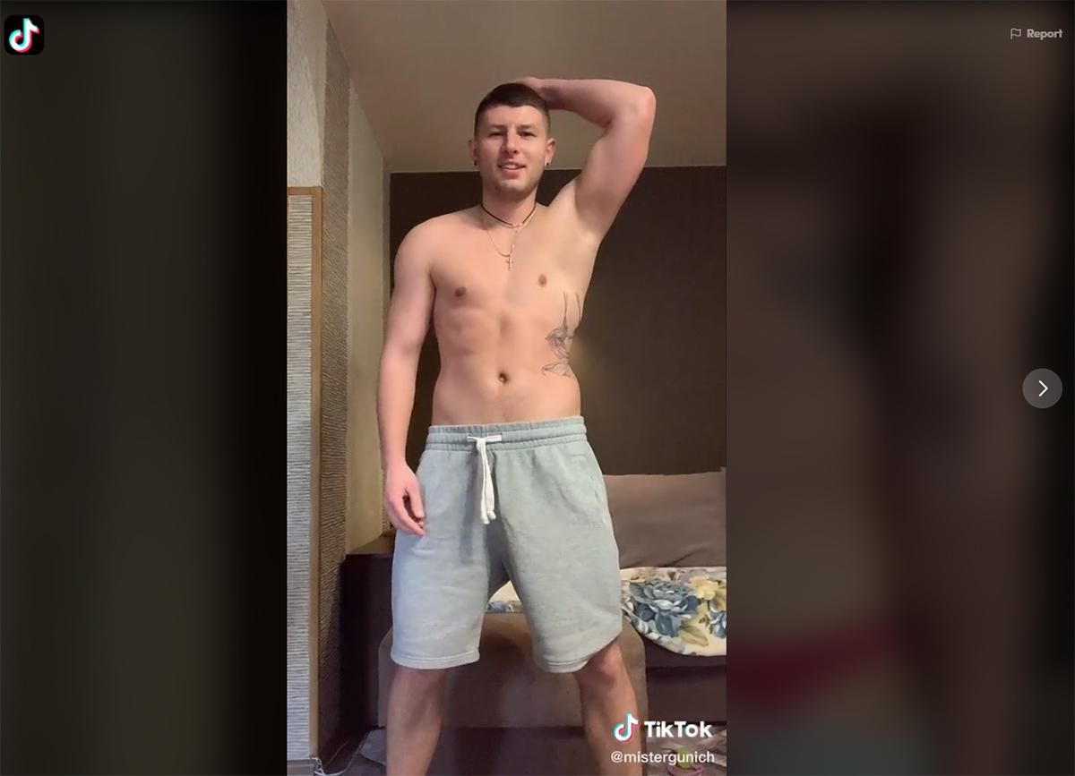 На Харковщине депутат Партии Шария засветил трусы в тиктоке: видео На Харковщине депутат Партии Шария засветил трусы в тиктоке: видео