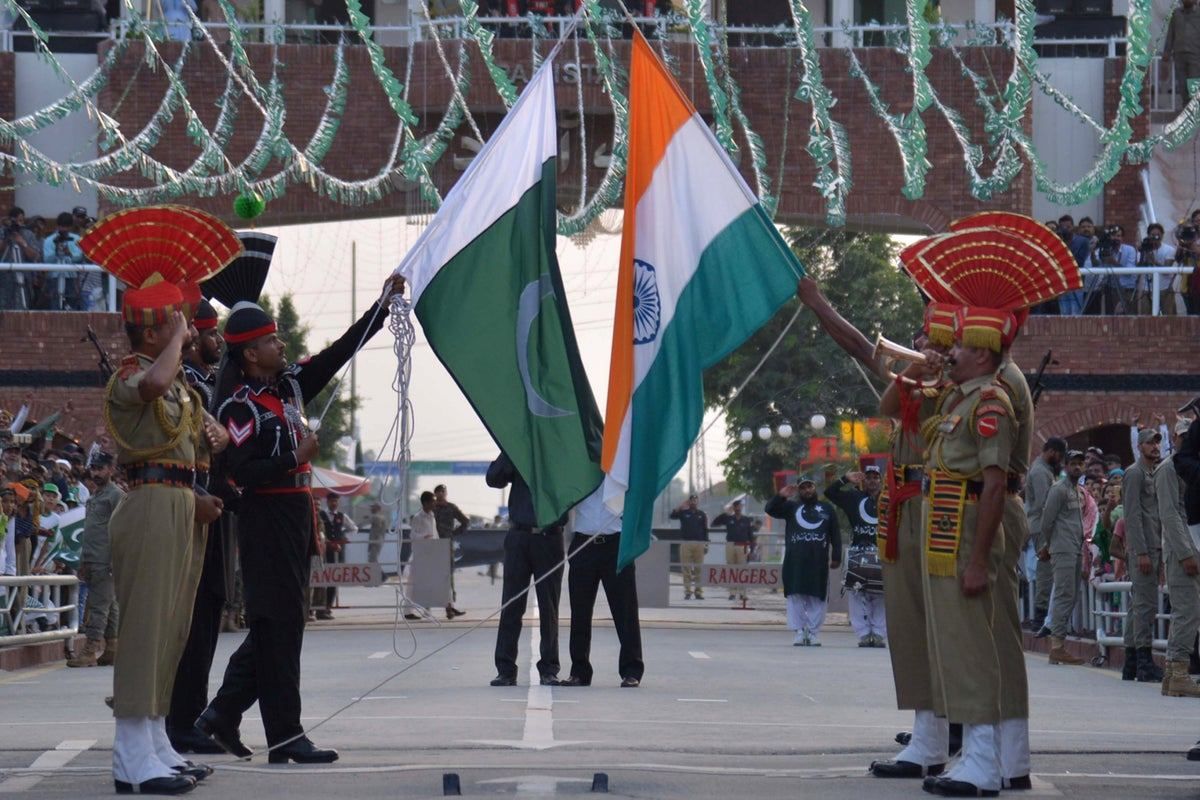 Церемонія між арміями Індії та Пакистану 