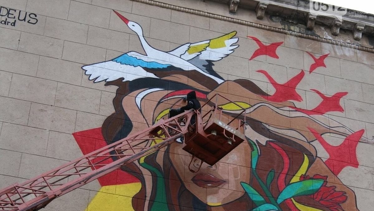 Жену Шария заметили в Николаеве на мурале, это привело к столкновениям Жену Шария заметили в Николаеве на мурале, это привело к столкновениям