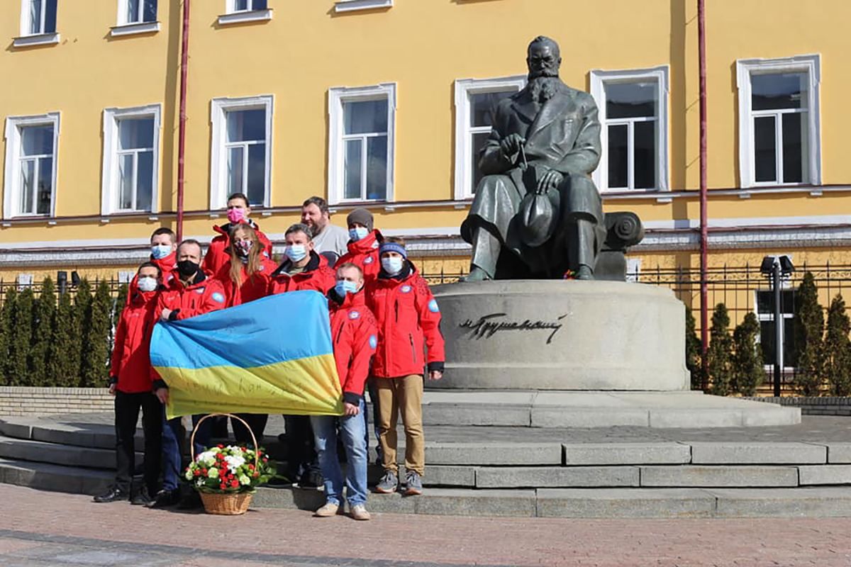 Уже 26-я украинская экспедиция отправилась на Академик Вернадский