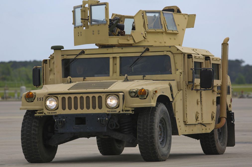 В Одесу прибули військові авто США для української армії: фото В Одесу прибули військові авто США для української армії: фото