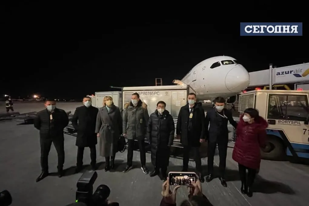 Вакцина від Сіновак вже в Україні Вакцина від Сіновак вже в Україні