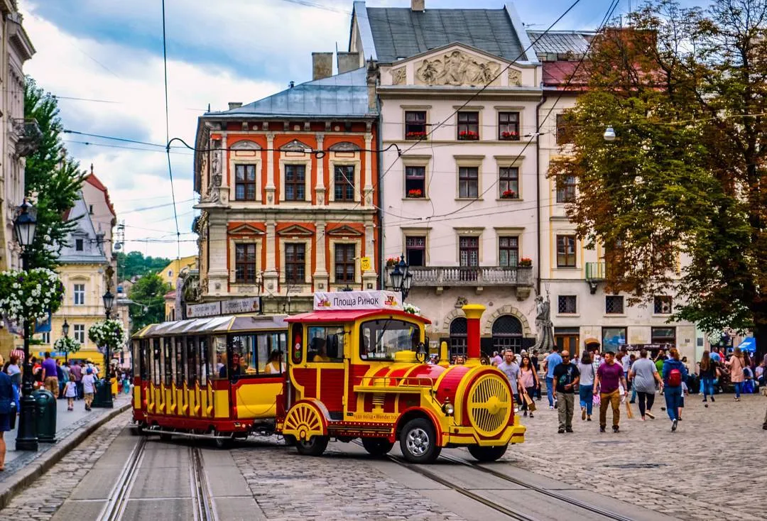 Львів заробляє на туристах