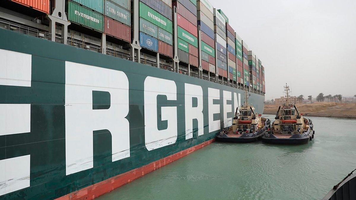 До розблокування Суецького каналу залучать військових США До розблокування Суецького каналу залучать військових США