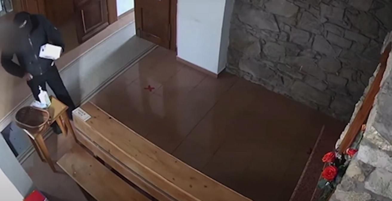 На Закарпатті знайшли злодія, який перехрестився і пограбував церкву На Закарпатті знайшли злодія, який перехрестився і пограбував церкву