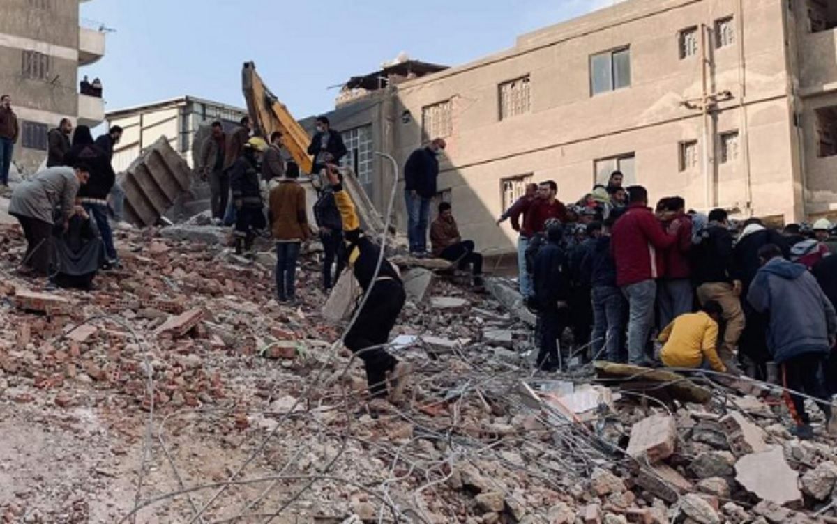 У Каїрі обвалився 10-поверховий будинок 27 березня 2021: 5 жертв У Каїрі обвалився 10-поверховий будинок 27 березня 2021: 5 жертв