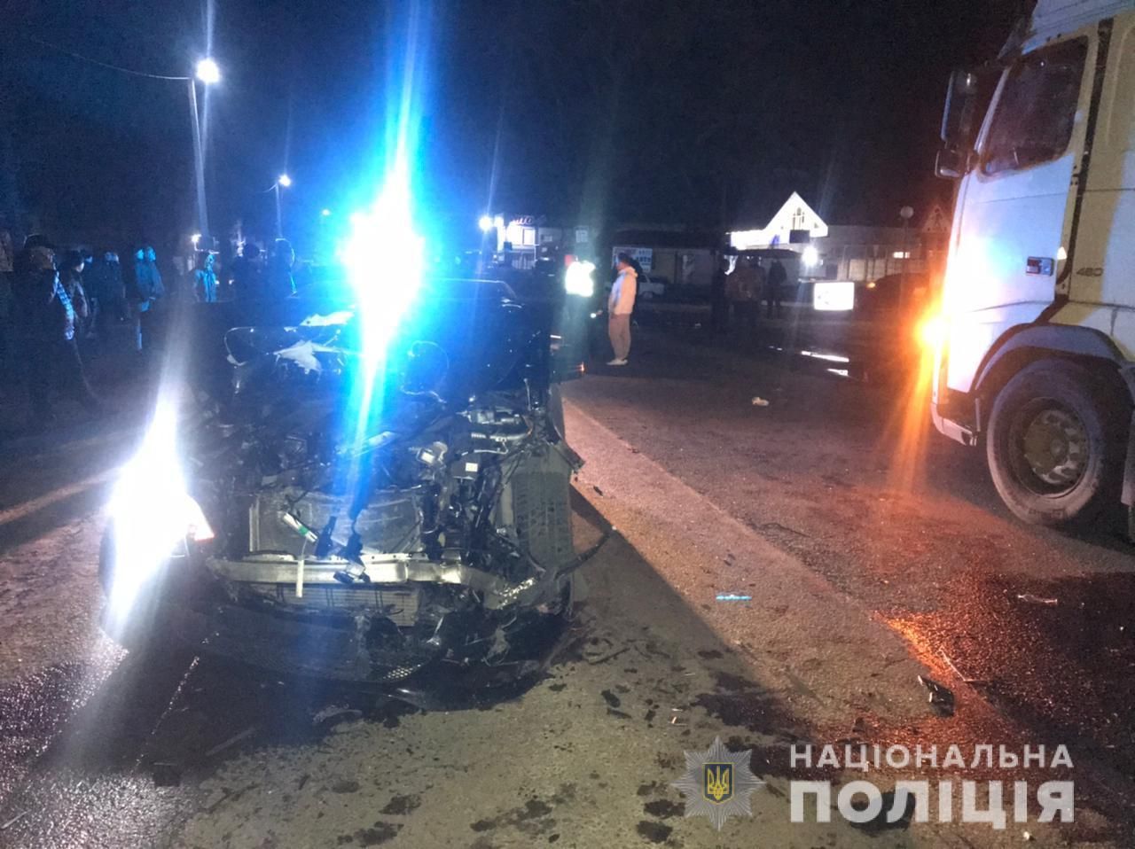 Немовля у лікарні: на Миколаївщині поліцейський розбив 3 авто