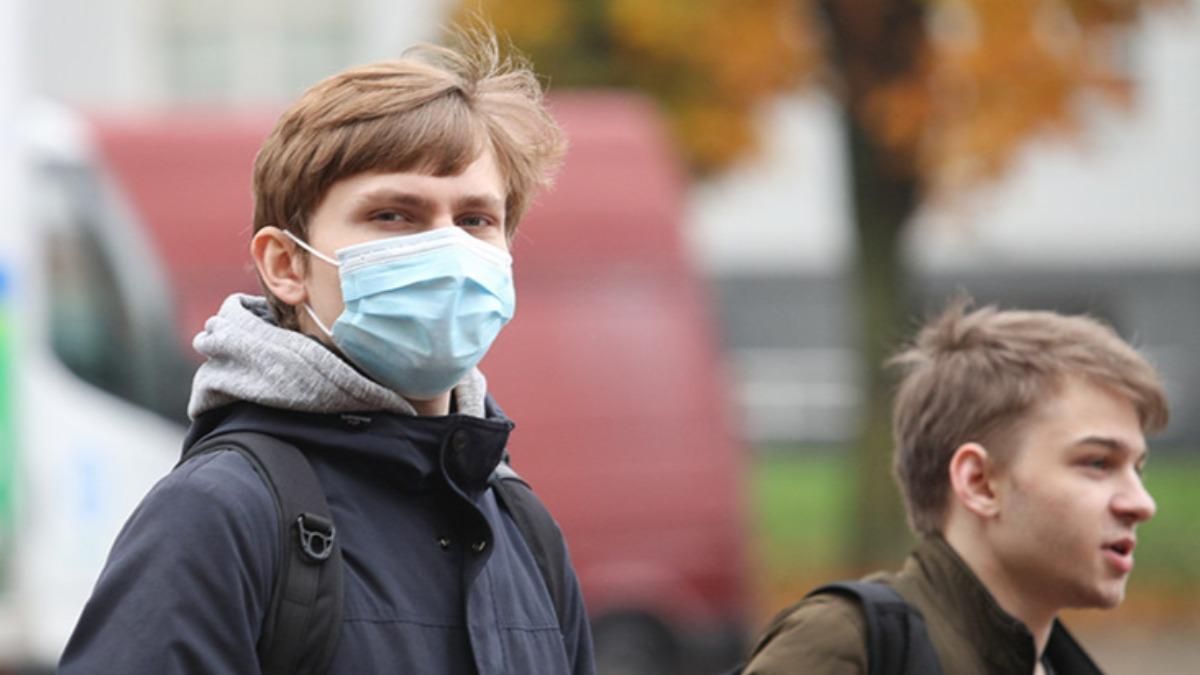 Несмотря на динамику госпитализаций, в красной зоне - 10 областей Несмотря на динамику госпитализаций, в красной зоне - 10 областей