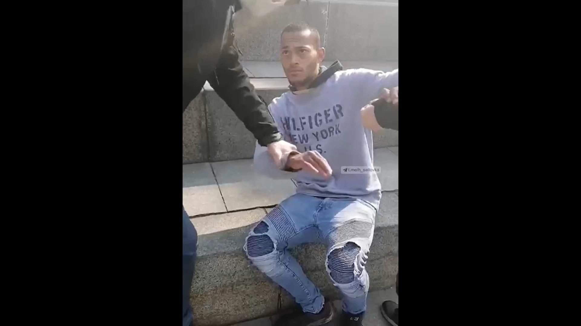 В Киеве возник скандал с уличным музыкантом из-за песен Моргенштерна В Киеве возник скандал с уличным музыкантом из-за песен Моргенштерна