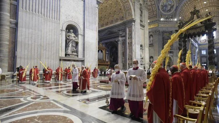 У Ватикані відбулася служба на Вербну неділю
