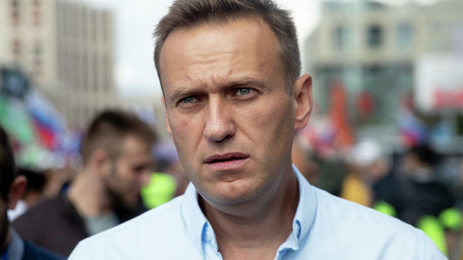 Лікарі вимагають надати медичну допомогу Навальному