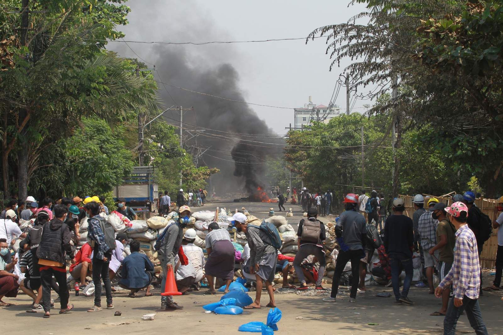 Силовики у М'янмі обстріляли жалобну церемонію