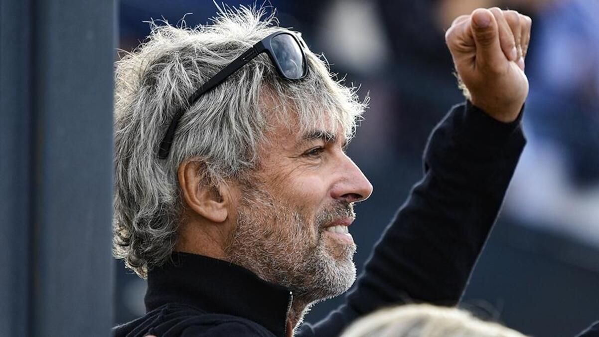 Чешский миллиардер Келлнер погиб из-за падения вертолета на Аляске Чешский миллиардер Келлнер погиб из-за падения вертолета на Аляске